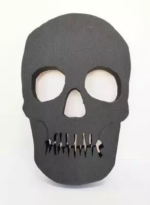 Mousse Oasis T�te de Mort 21cm Noir